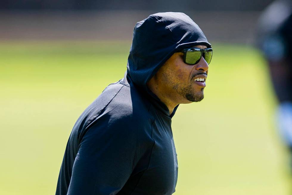 Raiders head coach Antonio Pierce watches his players on drills during the third day of Raiders ...