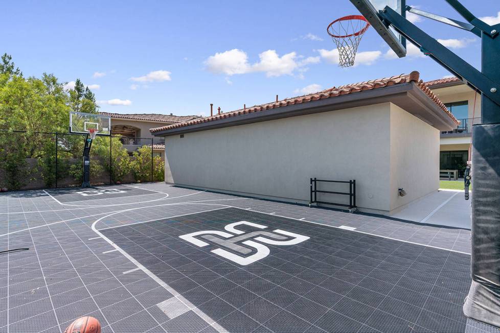 The Olympia Canyon Way estate has a basketball court. (Edgar Lara, DronePixel)