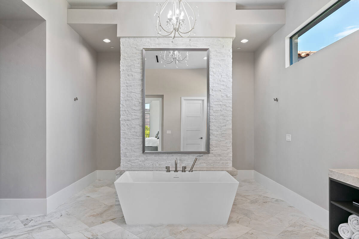 The Olympia Canyon Way estate's master bath. (Edgar Lara, DronePixel)