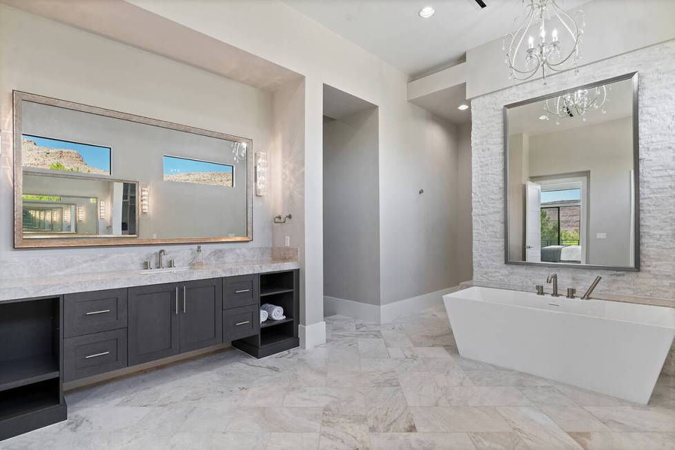 The Olympia Canyon Way estate's master bath. (Edgar Lara, DronePixel)