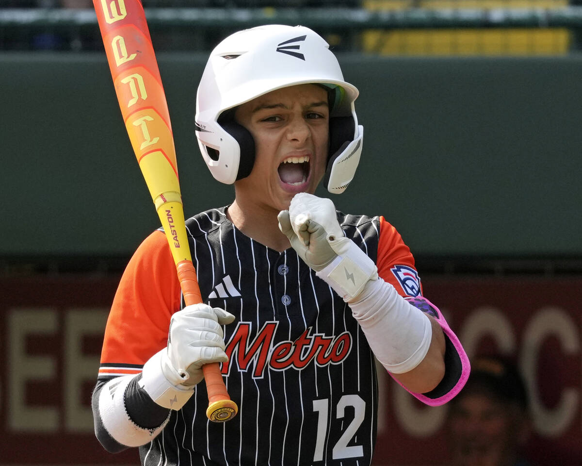 State Island, N.Y.'s Peter Giaccio reacts after striking out during the fourth inning of a base ...