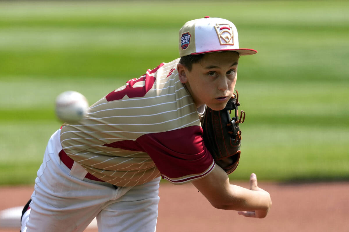 Paseo Verde's Wyatt Erickson delivers during the first inning of a baseball game against Staten ...