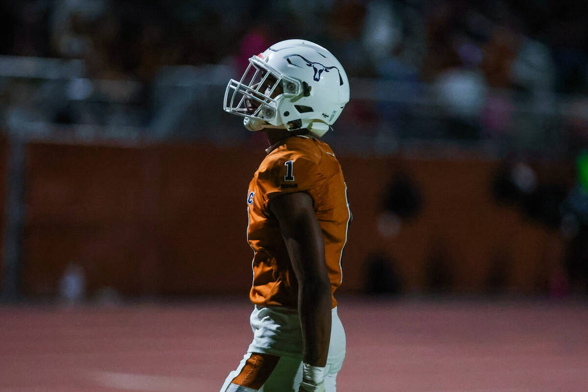 Legacy wide receiver Dominic Oliver (1) reacts after failing to catch a pass near the end zone ...