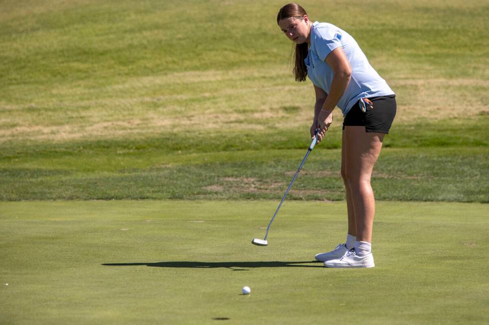 Liberty’s Portlynn Stacey putts the ball during the 5A Desert League girls golf match at ...