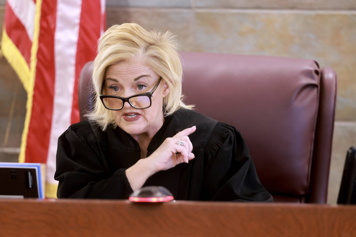 District Judge Michelle Leavitt talks during a hearing for a juror question during deliberation ...