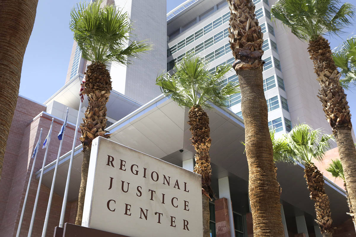 The Regional Justice Center at 200 Lewis Ave. on Aug. 16, 2016, in Las Vegas. (Bizuayehu Tesfay ...