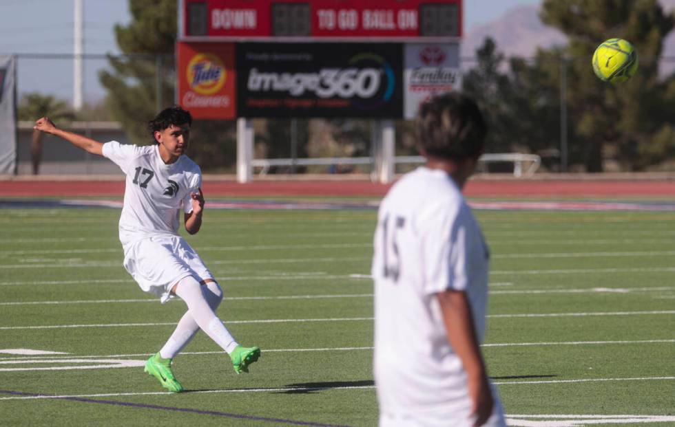 DUPLICATE***Cimarron-Memorial's defender Eliott Safford (17)***Cimarron-Memorial's Fernando Are ...