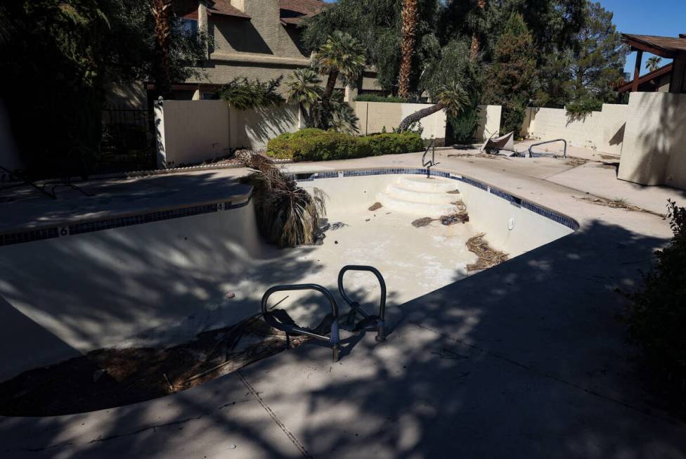 An empty an unused pool in Somerset Park in Henderson, Tuesday, Aug. 27, 2024. Residents receiv ...