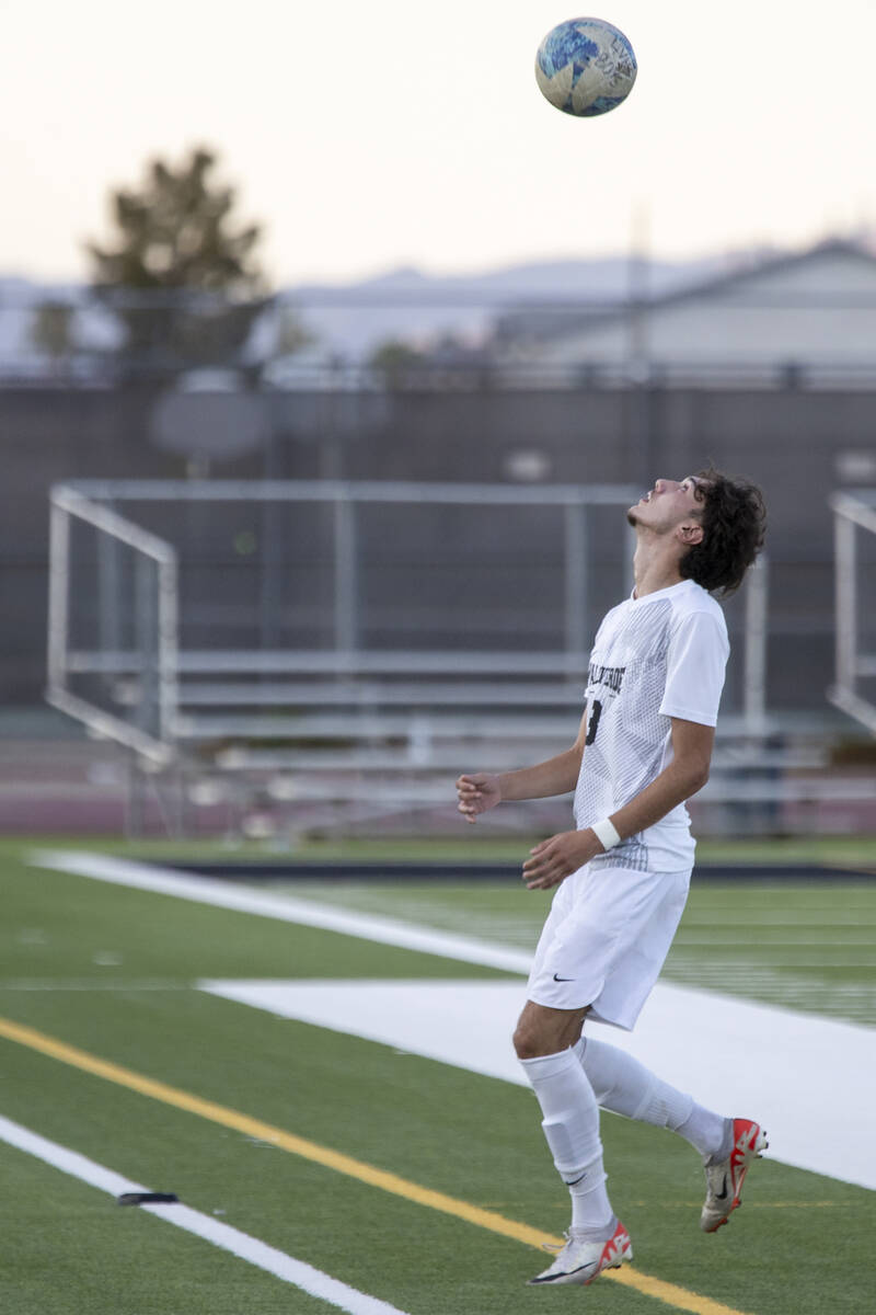 Palo Verde junior Josemartin Ospina (8) watches the ball come down on the edge of the field dur ...