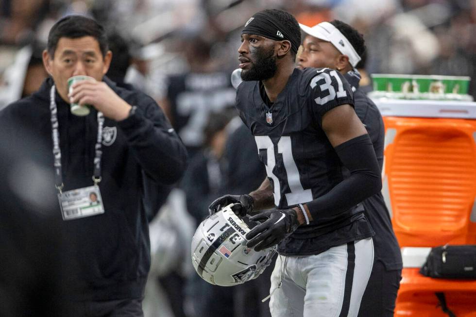 Raiders cornerback Brandon Facyson (31) prepares to take the field during the first half of an ...