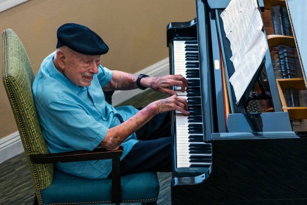 95-year-old pianist Don "Pops" Friend plays his finale at Atria Seville Senior Assist ...