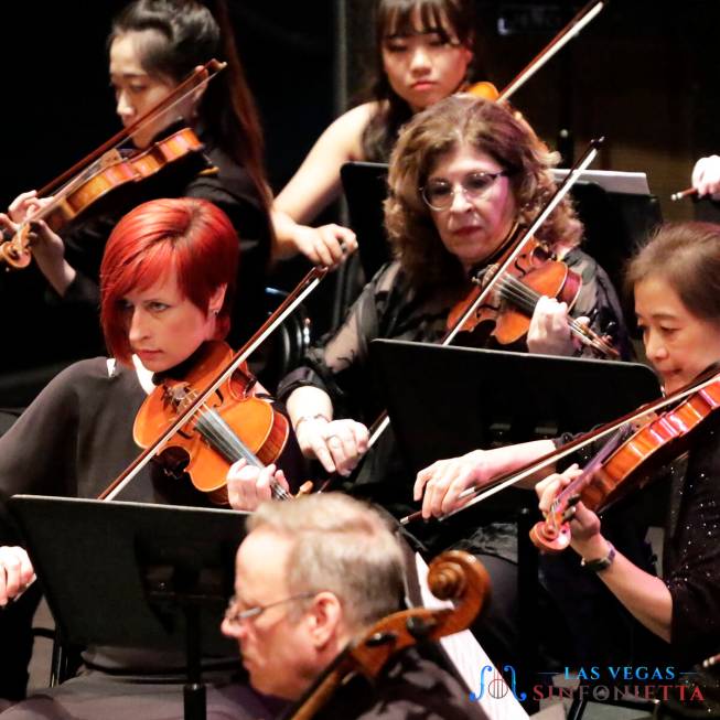 Conductor Taras Krysa and the Las Vegas Sinfonietta (courtesy of Gabriella Benavidez)