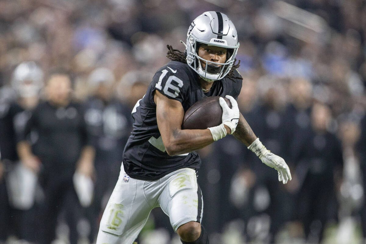 Raiders wide receiver Jakobi Meyers (16) makes a catch during the second half of an NFL game ag ...