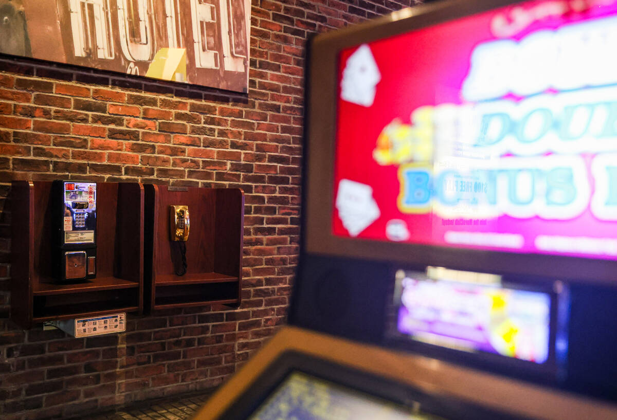 A pay phone at Jerry Nugget’s hotel-casino in North Las Vegas, Wednesday, Aug. 28, 2024. (Rac ...