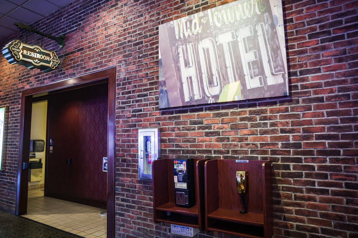 A pay phone at Jerry Nugget’s hotel-casino in North Las Vegas, Wednesday, Aug. 28, 2024. (Rac ...