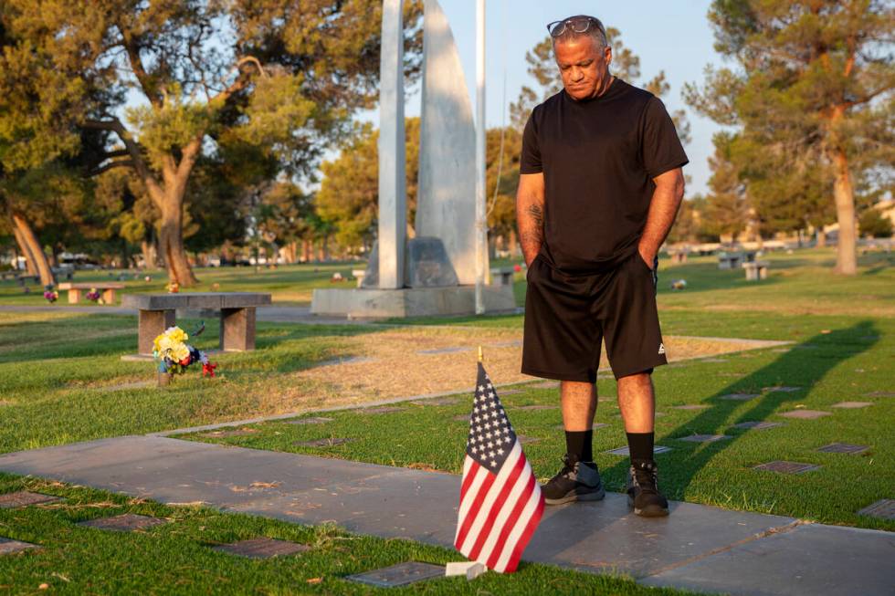 Carlos Gurri visits the grave of former FBI Special Agent John Bailey at Palm Eastern Mortuary, ...