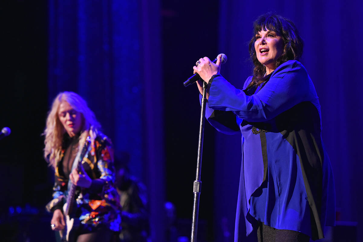 Nancy Wilson, left, and Ann Wilson of Heart perform during the "Love Alive Tour" at t ...