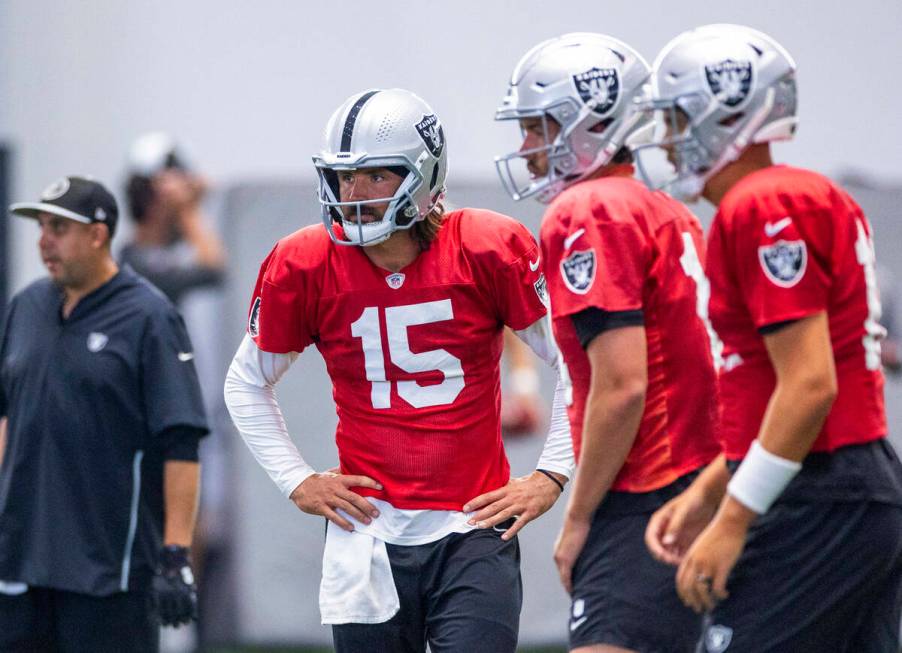 Raiders quarterback Gardner Minshew (15), quarterback Carter Bradley (14) and quarterback Aidan ...