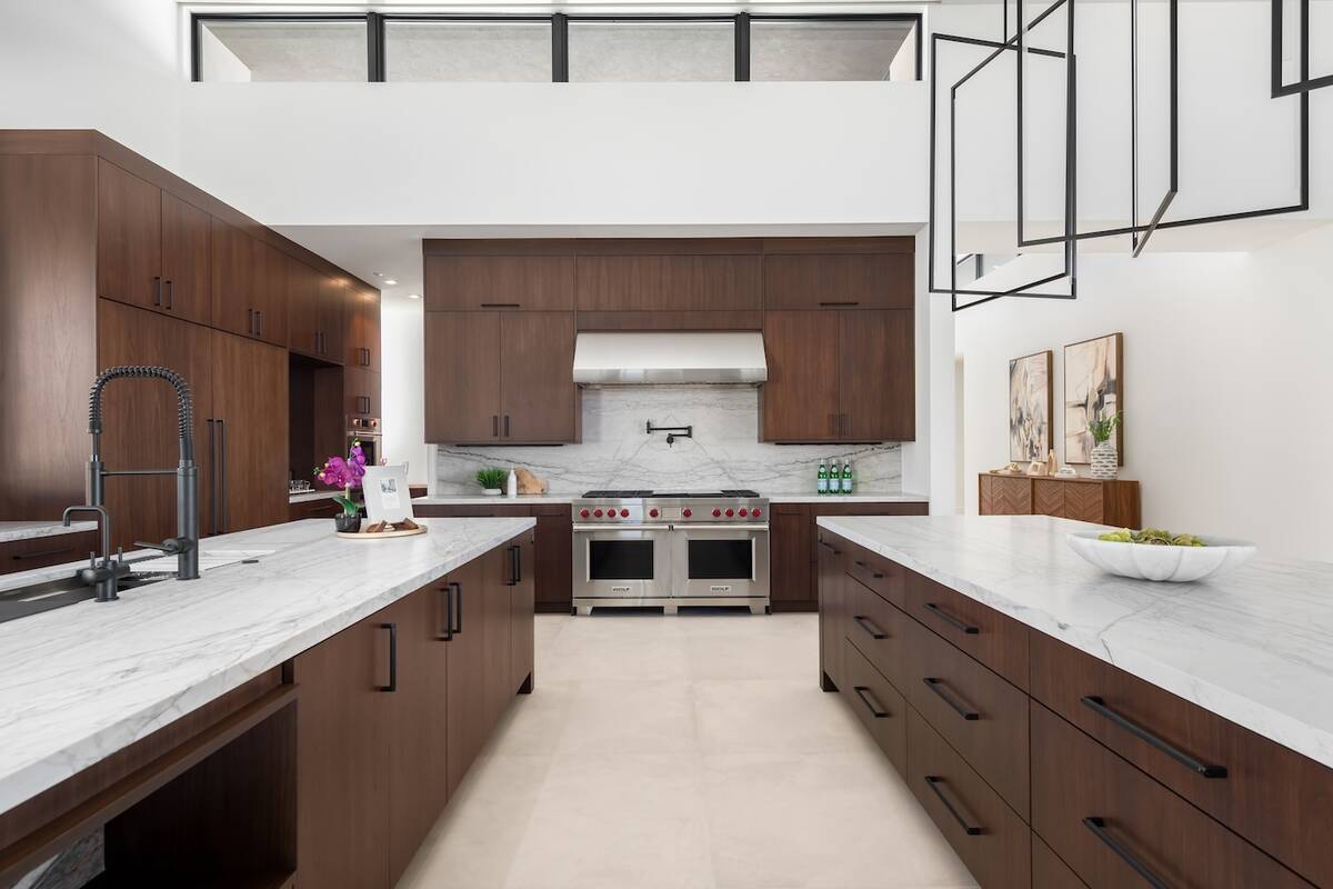 The kitchen. (Luxury Homes of Las Vegas)