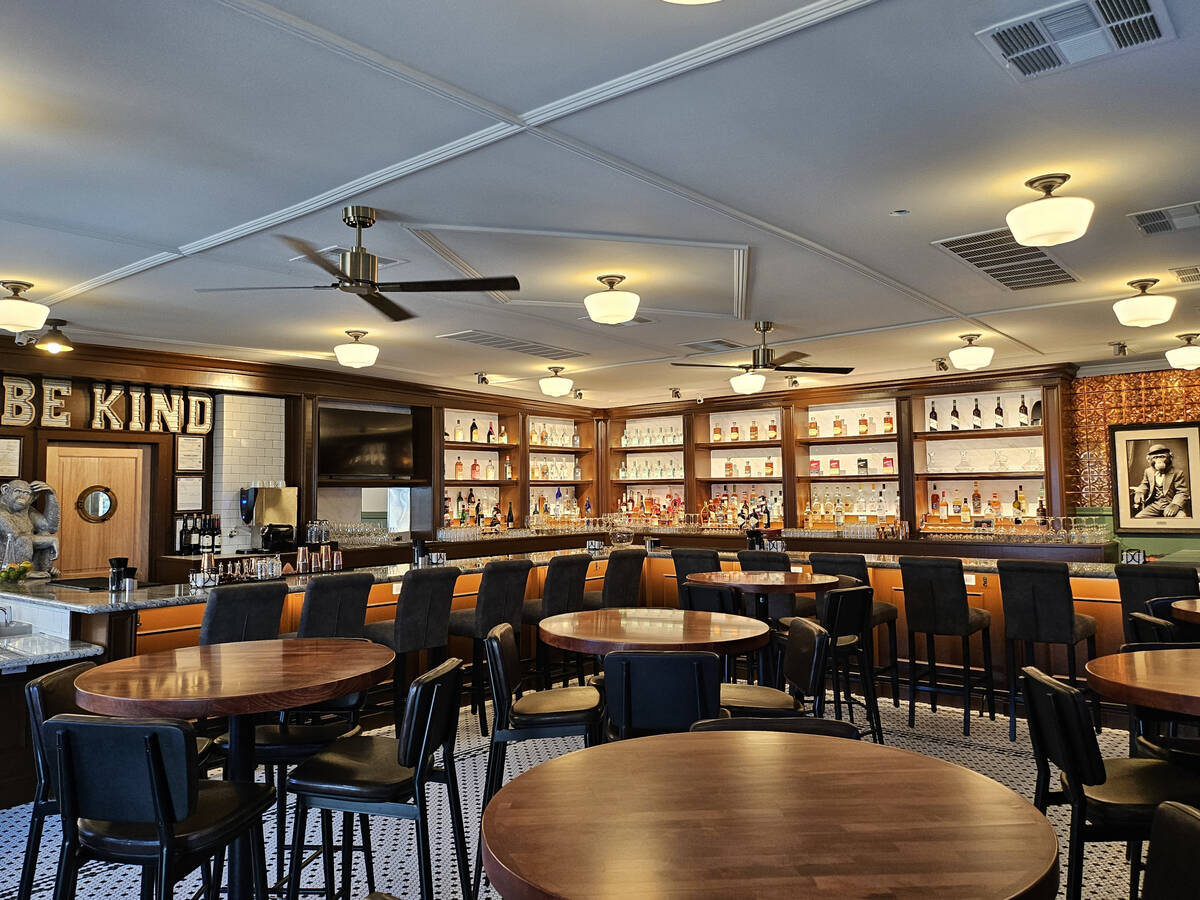 The bar at Mae Daly's Fine Steaks & Whiskeys in downtown Las Vegas. (Mae Daly's)