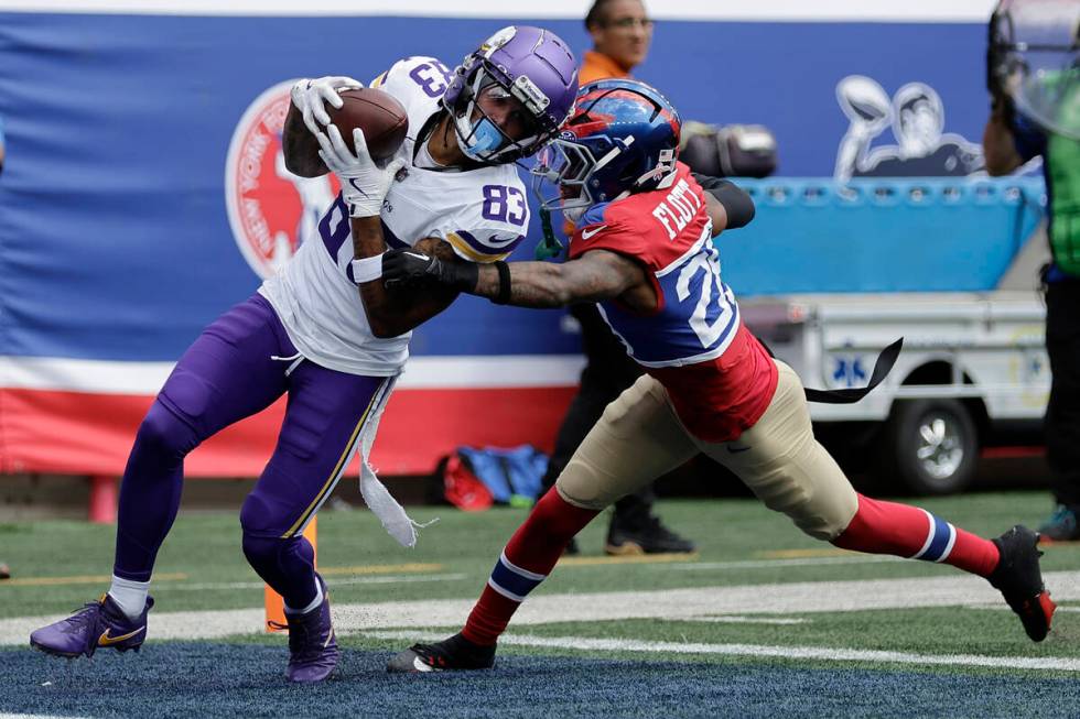 Minnesota Vikings wide receiver Jalen Nailor (83) scores a 21-yard touchdown against New York G ...