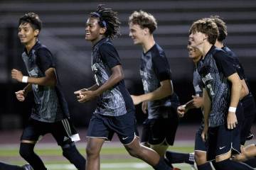 Palo Verde sophomore Shilo Stephenson (18) celebrates his goal with his teammates during the hi ...