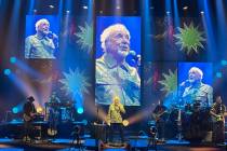 Tom Jones performs for a sold-out crowd at Encore Theater at Wynn Las Vegas on Saturday, Sept. ...