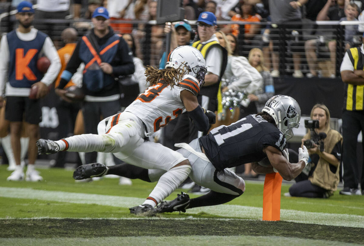 Raiders wide receiver Tre Tucker (11) goes in over the pylon for a touchdown with Cleveland Bro ...