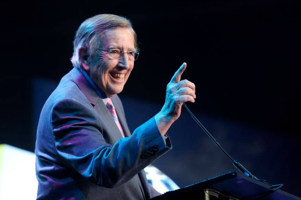 Broadcaster and Las Vegas Bowl Hall of Fame inductee Brent Musburger speaks during a luncheon f ...