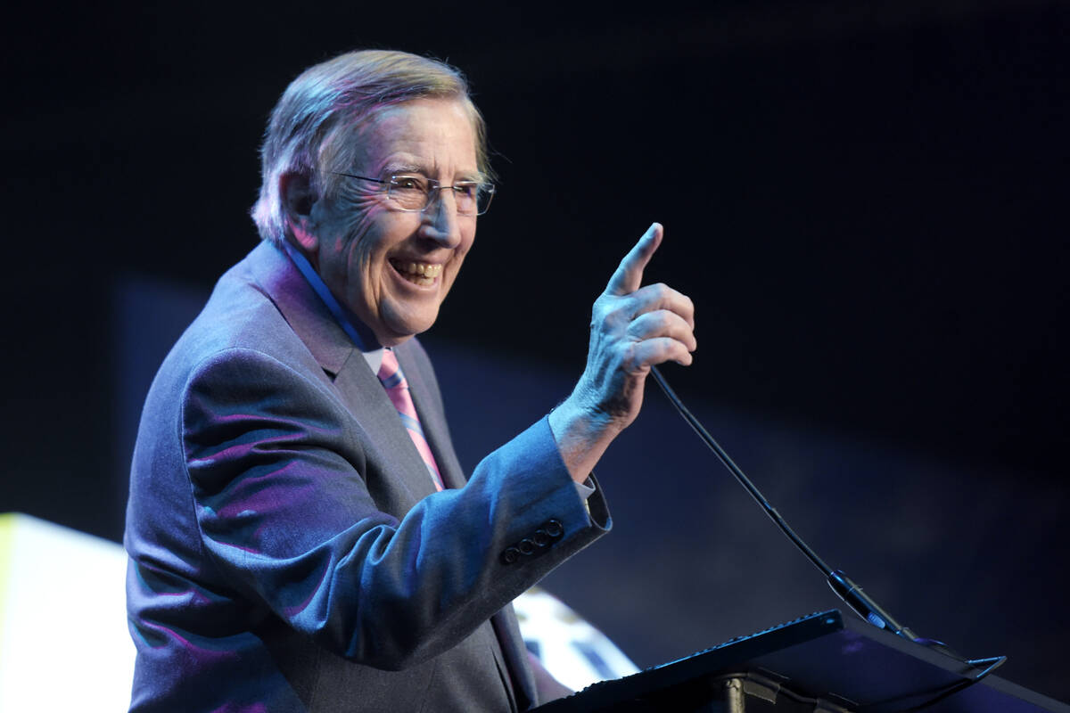 Broadcaster and Las Vegas Bowl Hall of Fame inductee Brent Musburger speaks during a luncheon f ...