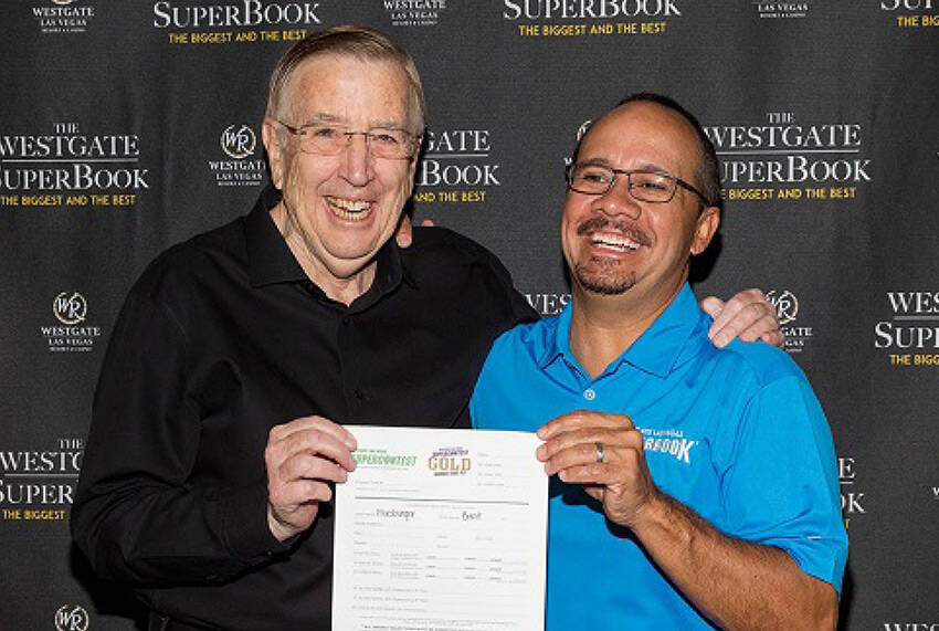 Brent Musburger (left) and WestGate SuperBook director Jay Kornegay shared a laugh after Musbur ...