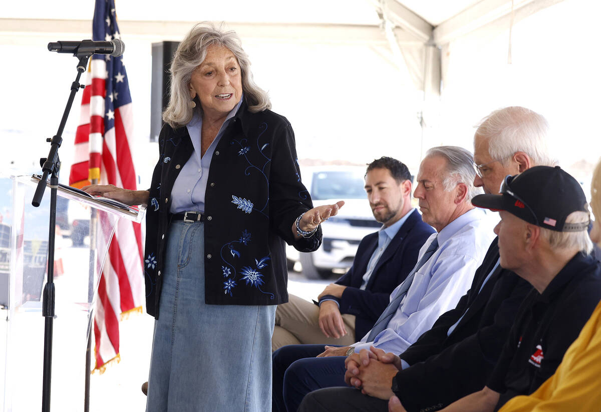 Rep. Dina Titus speaks as Clark County Commissioner Michael Naft, second left, Gov. Joe Lombard ...