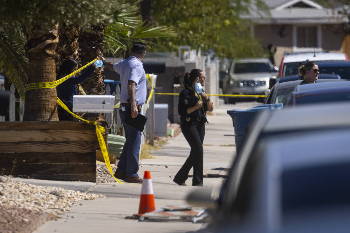 Las Vegas police investigate a homicide on the 6400 block of Placer Drive on Thursday, Sept. 26 ...