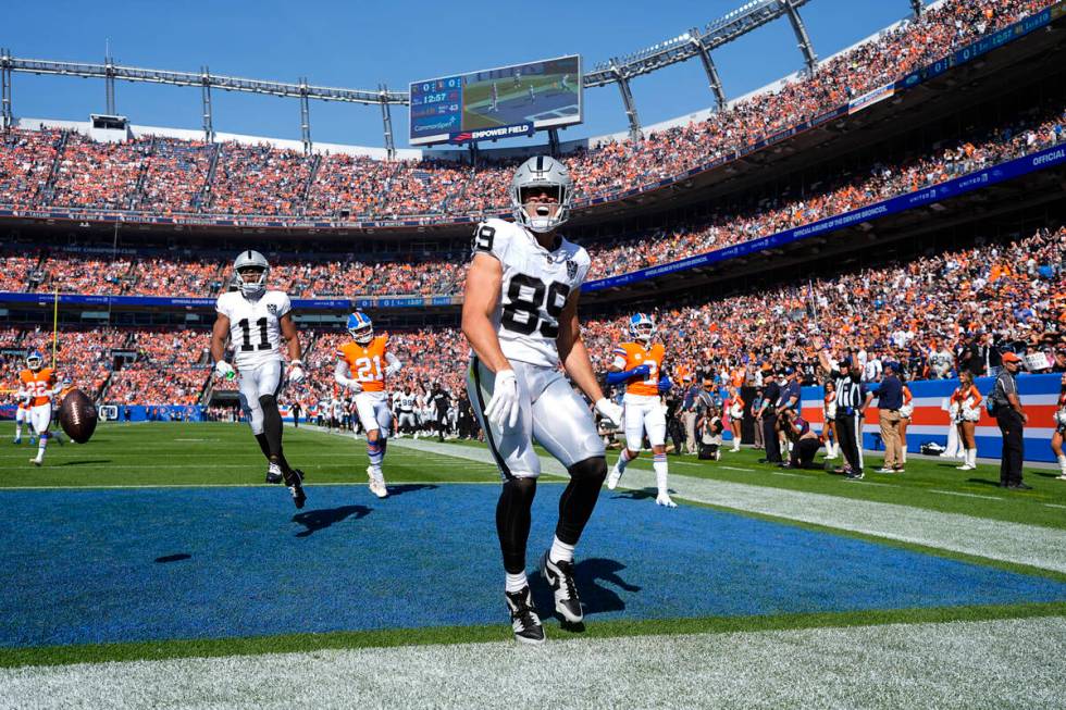 Las Vegas Raiders tight end Brock Bowers (89) enters the endzone after a 57-yard reception for ...