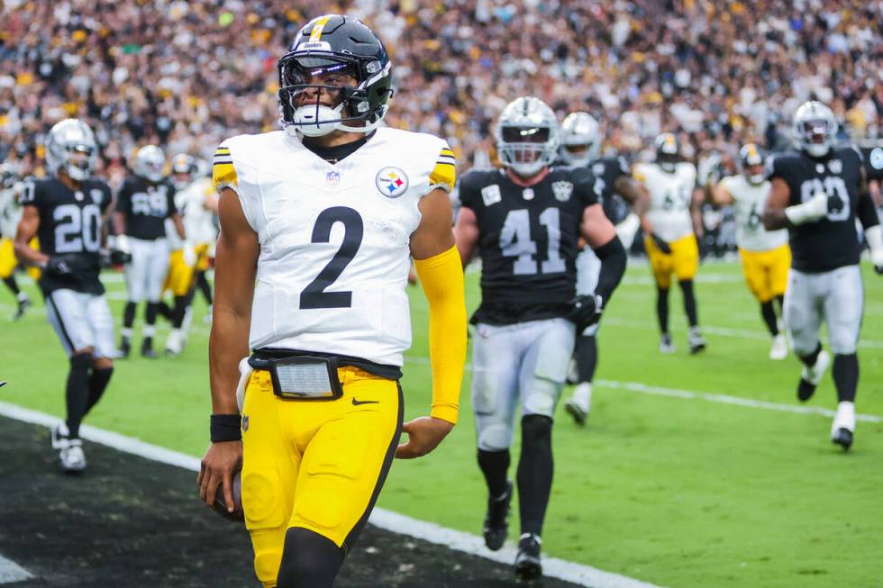 Pittsburgh Steelers quarterback Justin Fields (2) celebrates a touchdown during the first half ...