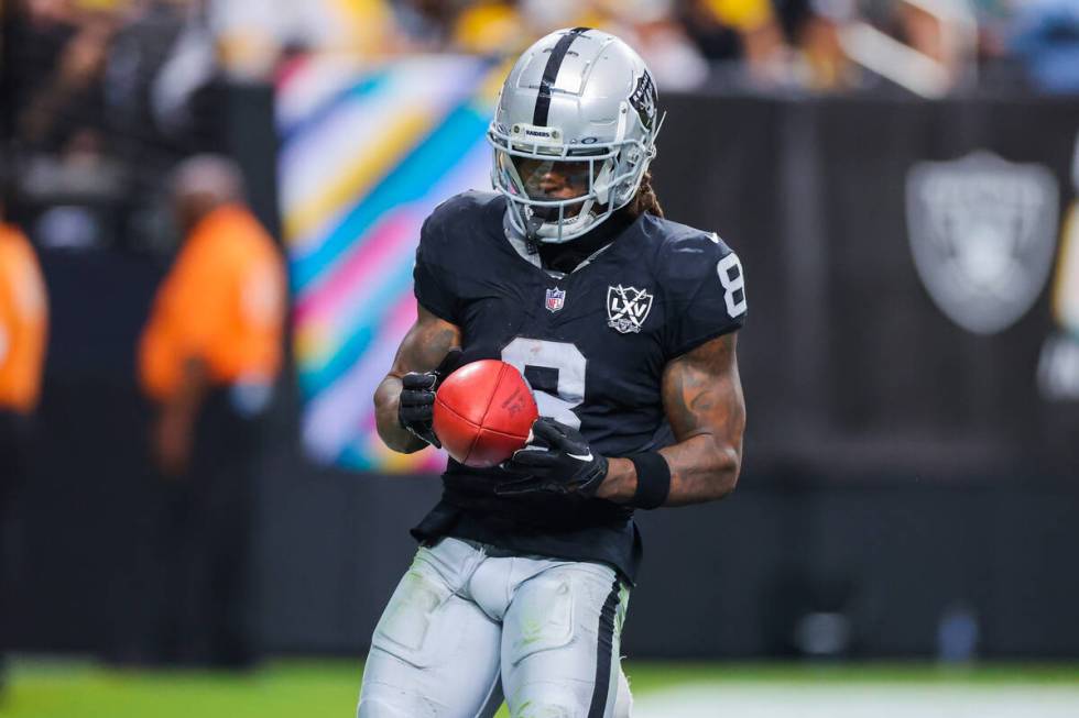 Raiders running back Ameer Abdullah (8) looks at the ball after a touchback during the second h ...