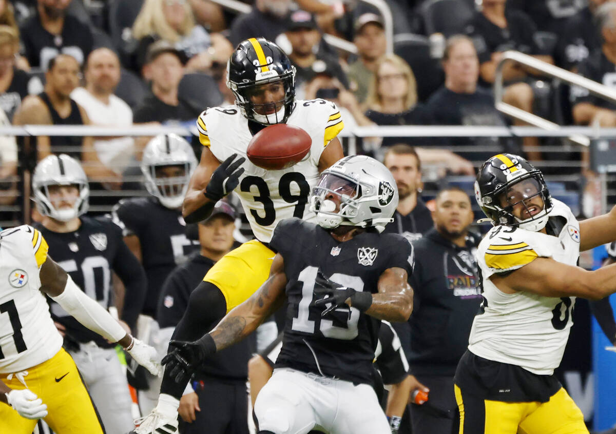 Pittsburgh Steelers safety Minkah Fitzpatrick (39) jumps for the ball against Raiders wide ...