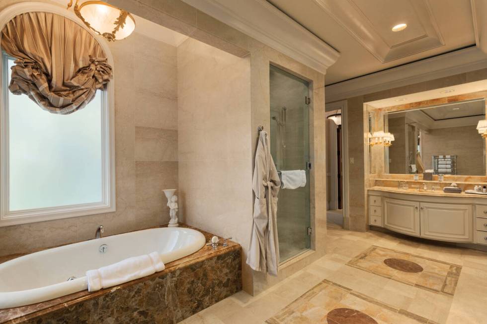 A bathroom in a Palazzo Villa at Rio. (Courtesy of Rio hotel-casino)