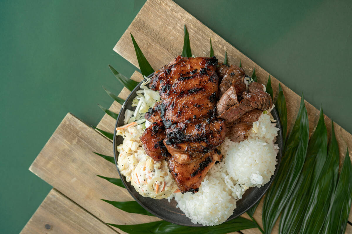 Teriyaki chicken and beef plate lunch from Mo' Bettahs, the Hawaiian restaurant chain. (Mo' Bet ...