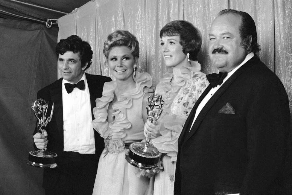 Mitzi Gaynor at Television Academy?s Emmy awards on May 14, 1972. At left is Peter Falk, and ...