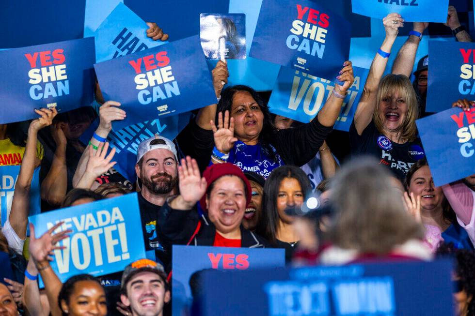 The crowd waves to Congresswoman Dina Titus before Former President Barack Obama speaks on beha ...