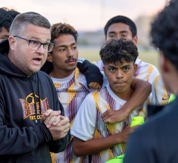 Eldorado Head Coach David Ostler talks to the team after the Class 5A Southern League quarterfi ...