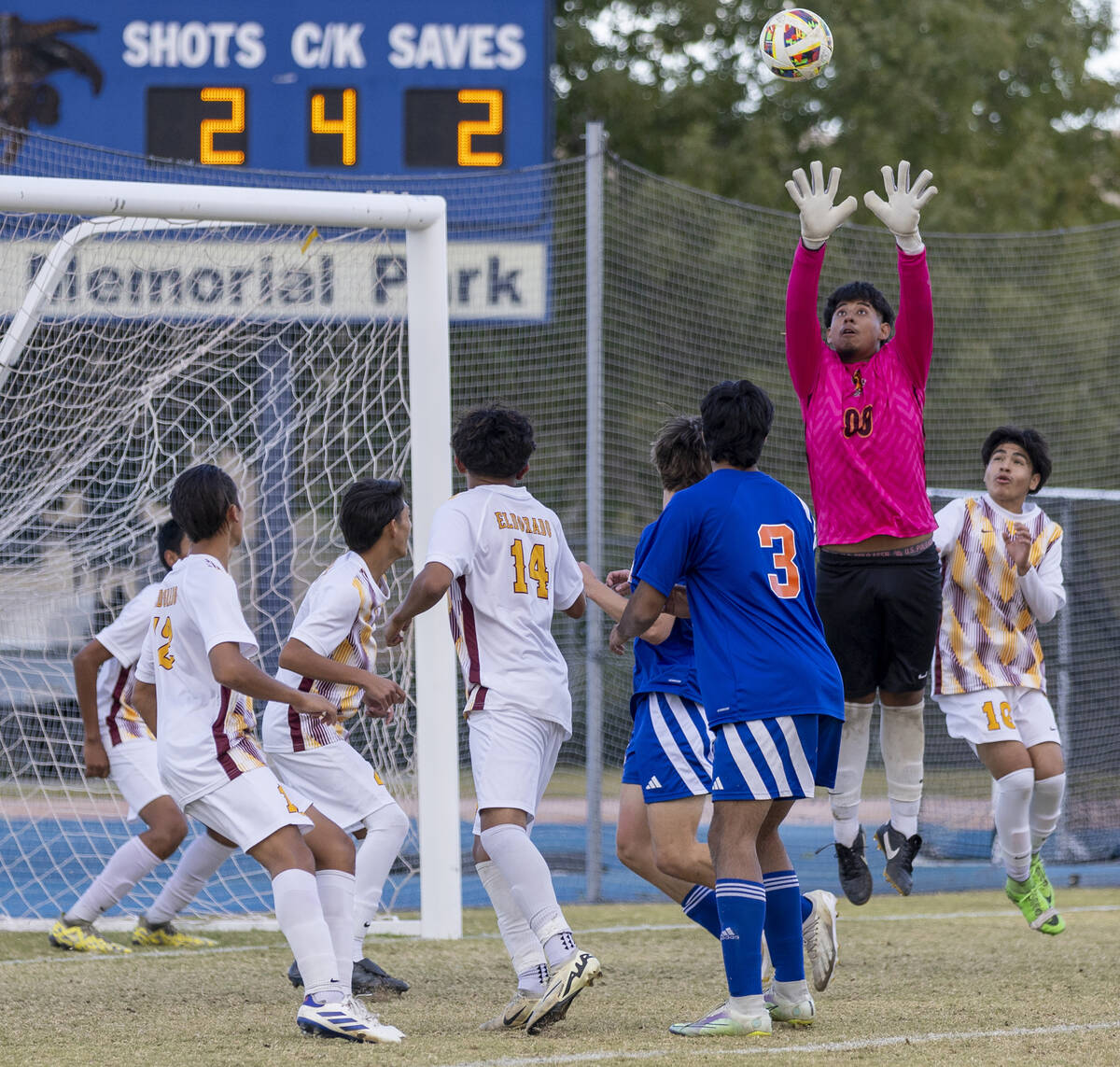 Eldorado goalkeeper Johnny Valeriano (00) jumps to grab a corner kick during the Class 5A South ...