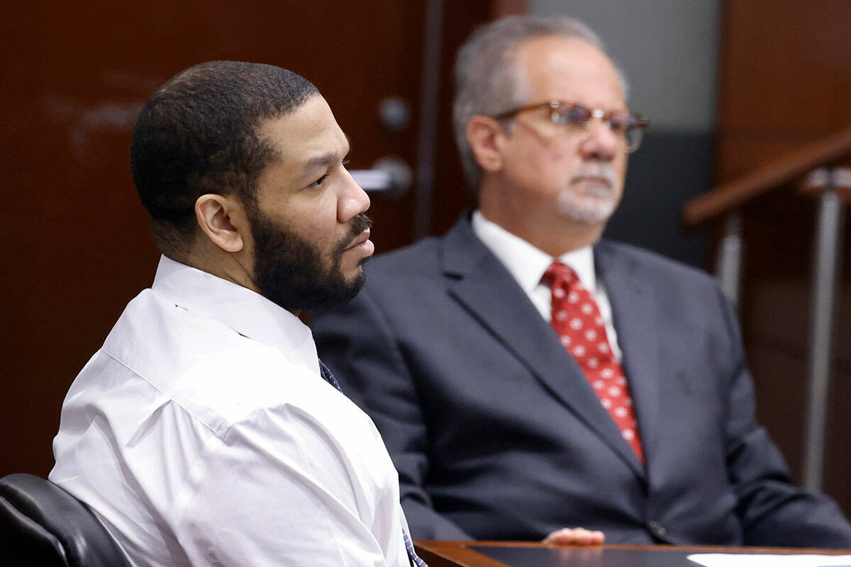 Julius Trotter, left, appears in court with his attorney Ozzie Fumo during his death penalty tr ...