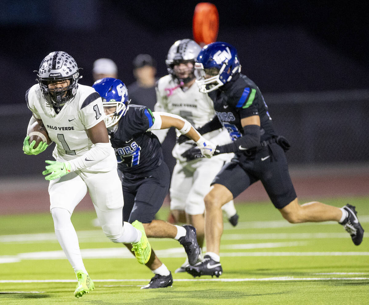 Palo Verde running back Bryant Johnson (1) runs with the ball during the 5A Division II Souther ...