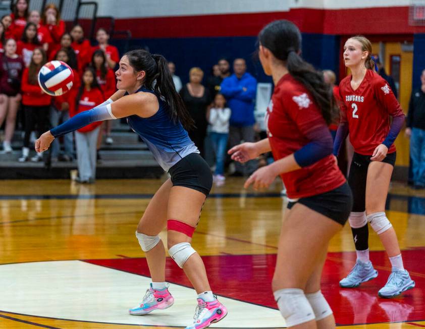 Coronado's Reagan Vint (11) sets the ball against Bishop Gorman during the third set of their C ...