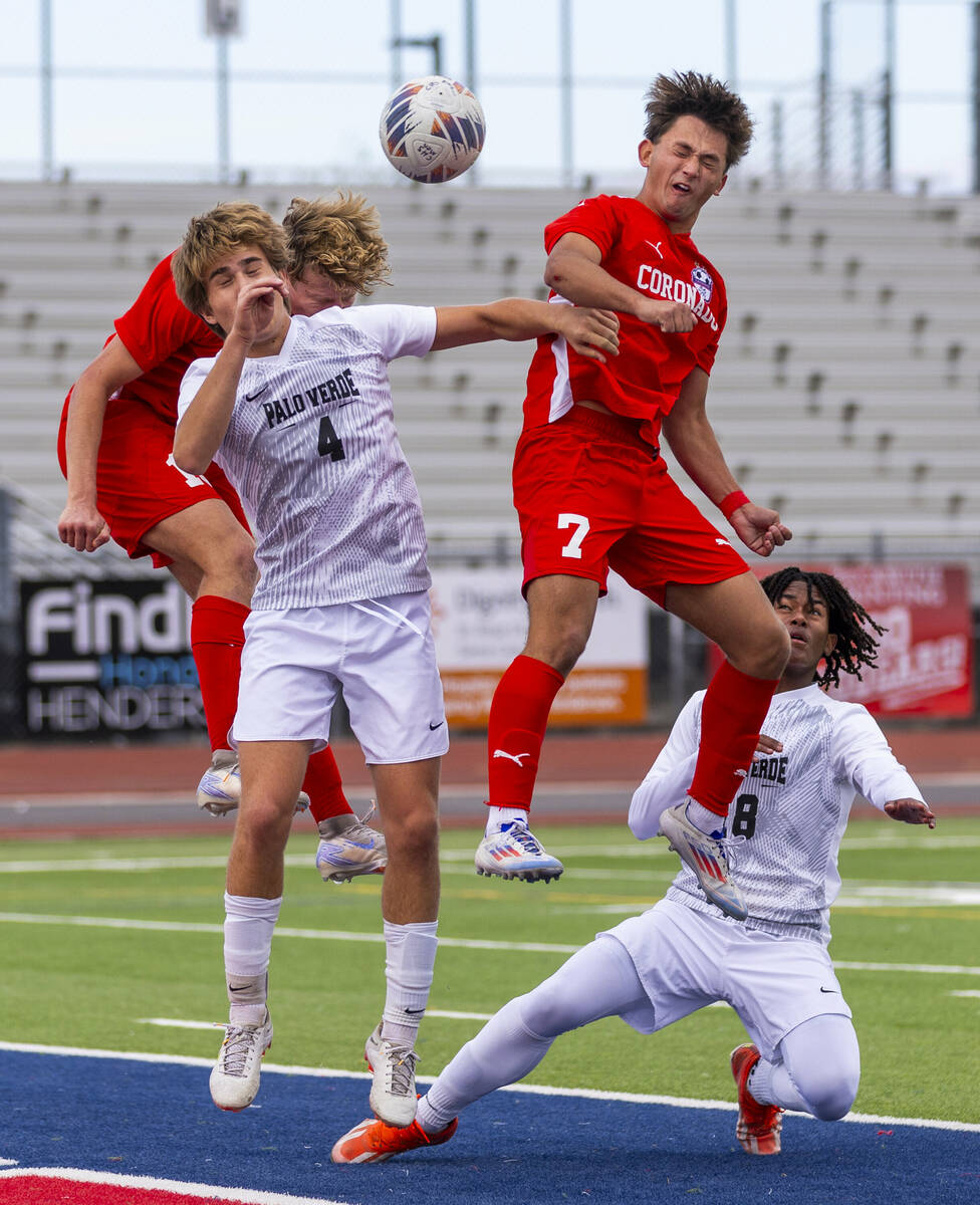 Coronado forward Austin Kiernan (7) heads the ball towards the goal past Palo Verde forward Luk ...