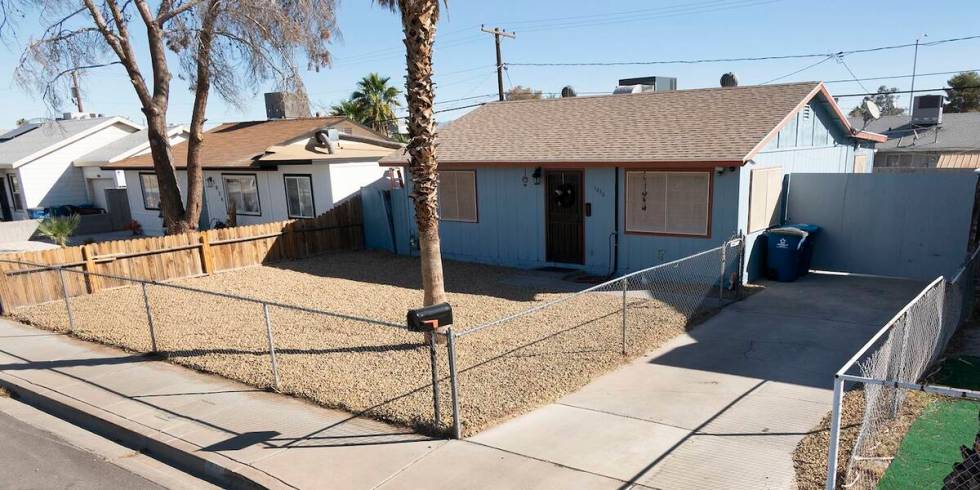 Rebuilding Together Southern Nevada volunteers spruced up neighborhood homes across Southern Ne ...