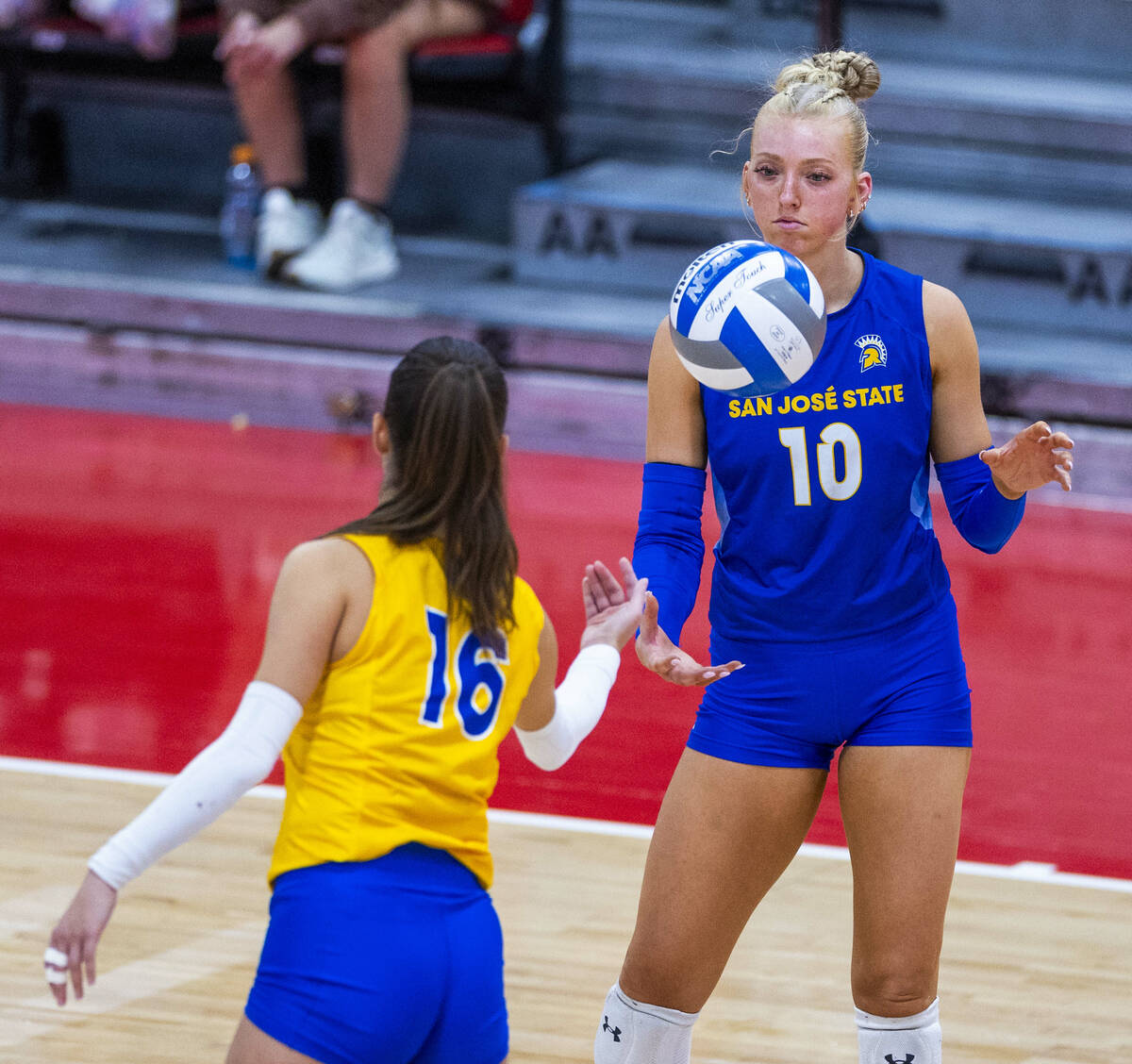 San Jose State setter Brooke Slusser (10) receive s the ball from libero Alessia Buffagni (16) ...