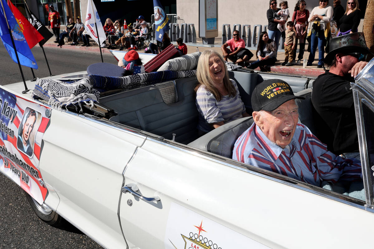 Ninety-seven year old Navy Veteran Bill Wattenbarger smiles at the crowd during the Las Vegas V ...